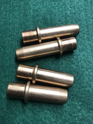 Triumph 650 750 valve - 650, guides